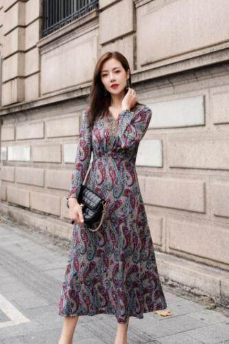 蓝芝依秀 LZYX124145