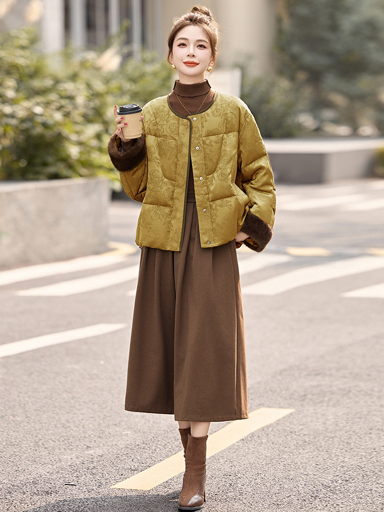 套装女2025新款春秋冬季穿搭一整套小香风高领打底衫半身裙两件套,女装套装/套裙,美沁