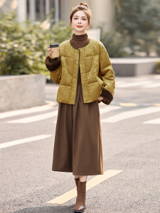 套装女2025新款春秋冬季穿搭一整套小香风高领打底衫半身裙两件套图片