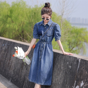 大量现货！2024夏季新款女装韩版时尚显瘦中长款刺绣牛仔连衣裙图片
