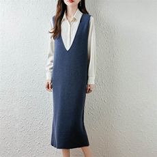 2025百搭时尚简约长款四平v马甲羊毛连衣裙，女装连衣裙，越洋羊
