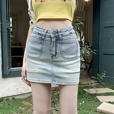 蓝色