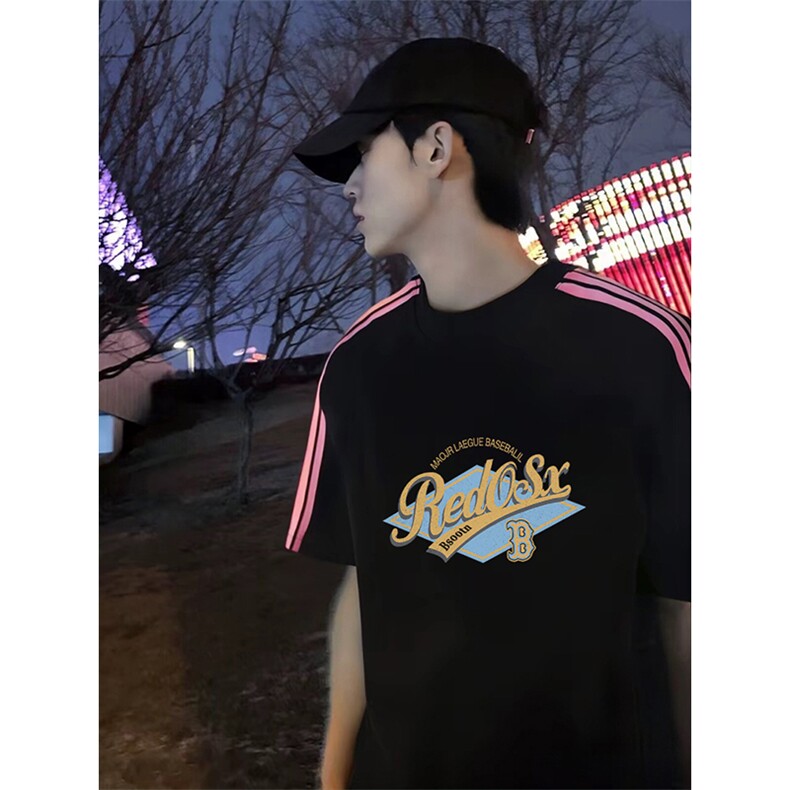抖音得物品质二开240克宽松纯棉美式潮牌印花三条杠中性风短袖T恤,男装T恤,电商A486