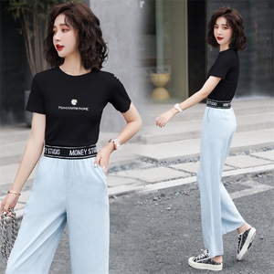 套装/套裙女2021夏季新款小雏菊短袖时尚天丝牛仔裤两件套装潮图片