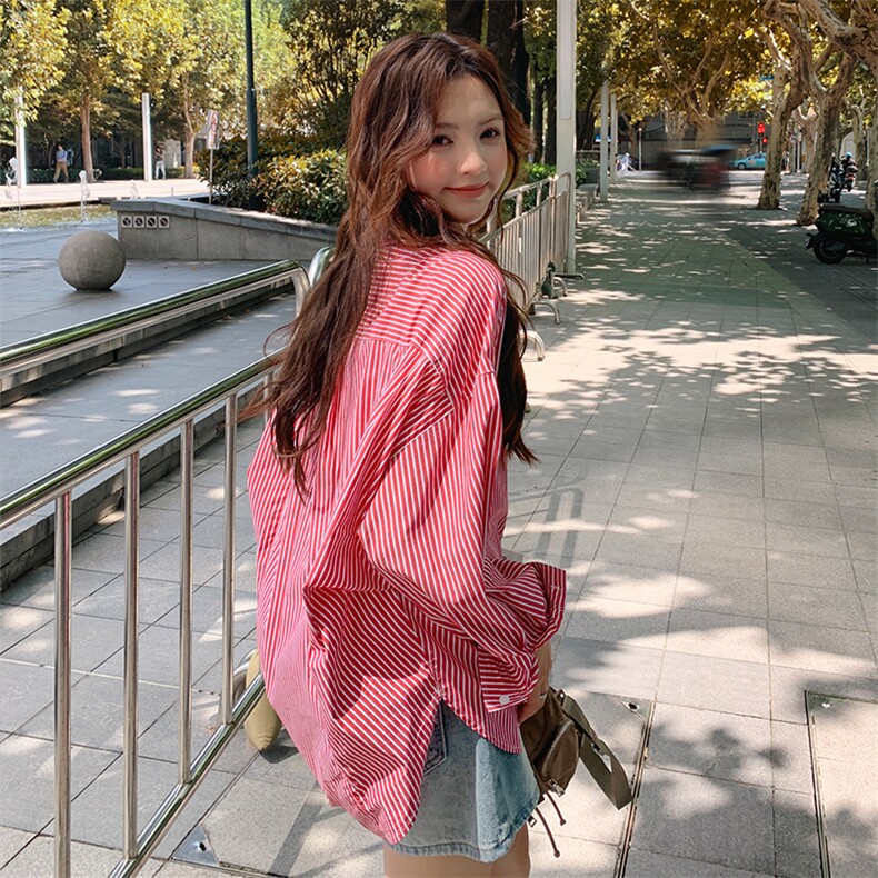 秋季条纹衬衫女港风设计感小众衬衣内搭叠穿外套,女装衬衫,梦懿尔