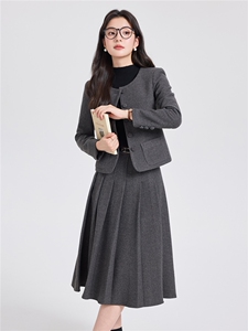 2025秋冬新款气质加厚保暖毛呢圆领小个子短外套百褶裙两件套女图片