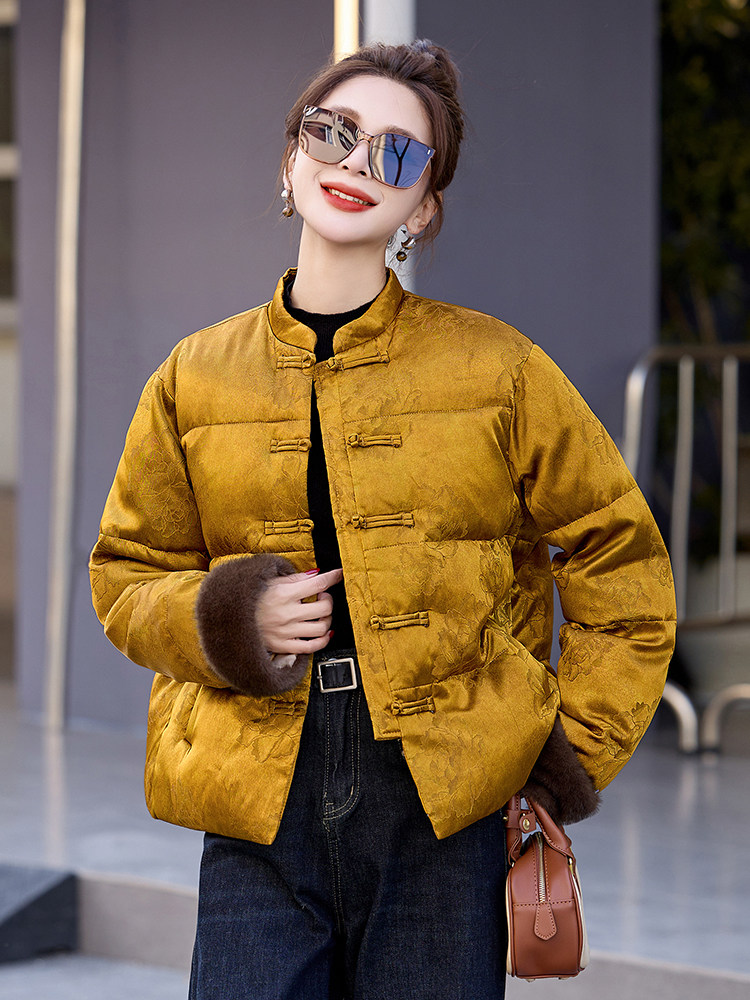 新中式风羽绒服女2025冬季新款小个子超好看洋气短款黄色厚外套,女装羽绒服,艾仟回(原伊仟回)