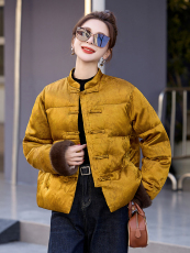 新中式风羽绒服女2025冬季新款小个子超好看洋气短款黄色厚外套，女装羽绒服，艾仟回(原伊仟回)