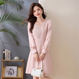 2026春季新款简约时尚休闲女装连衣裙，女装连衣裙，美沁