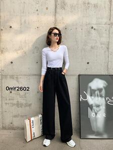 牛仔直筒裤图片