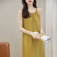 自带温柔感！凉感挂脖冰丝中长款连衣裙无袖宽松过膝吊带长裙夏，女装连衣裙，暖姿羊绒