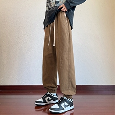 卡其色