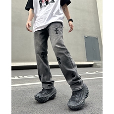 烟灰色