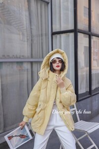 糖果色羽绒服，时尚减龄显瘦图片