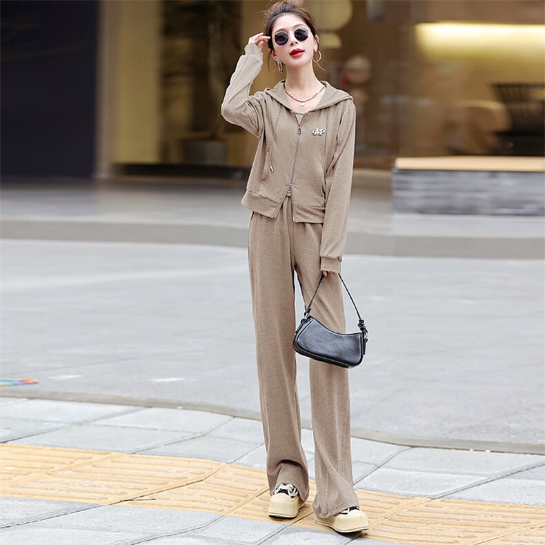 2024春季新款时尚潮流三件套女装套装宽松显瘦休闲运动服,女装套装/套裙,梦芯尔