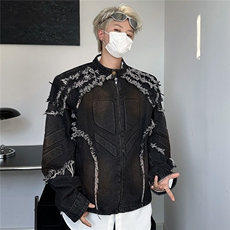黑色