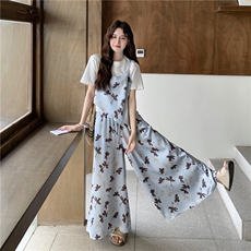 撞色假两件碎花T恤套装女2025年夏装新款设计感休闲阔腿裤两件套，女装套装/套裙，2C122