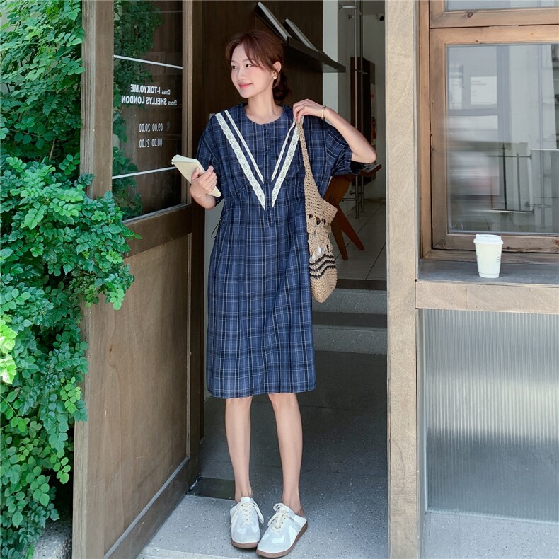 蕾丝拼接蓝色格子连衣裙女夏2025新款森系复古小个子衬衫裙爆款图片