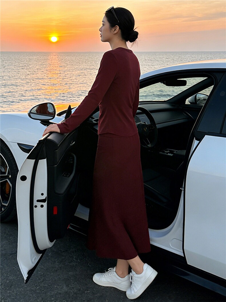 欧货休闲时尚套装裙女春款设计感修身褶皱长袖上衣半身长裙两件套,女装套装/套裙,江南