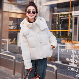 白鸭绒羽绒服女短款2023冬季新款女装时尚气质保暖外套！达标90绒图片