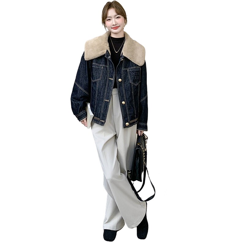 现货：2025年冬装新款牛仔拼仿貂毛外套2C135-6858P185K258，女装派克服，2C135