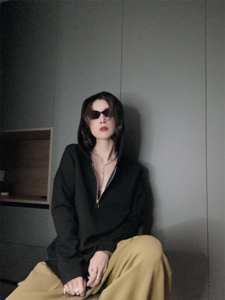 帽子卫衣ML，女装卫衣/绒衫，可纳奇