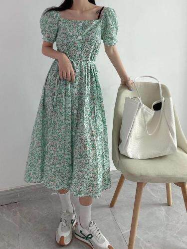 2021连衣裙小碎花，女装连衣裙，密斯倩