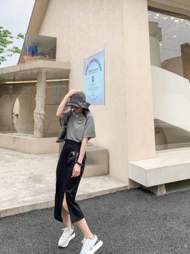 跑量开口T简约洋气，女装，Queena PHoebe