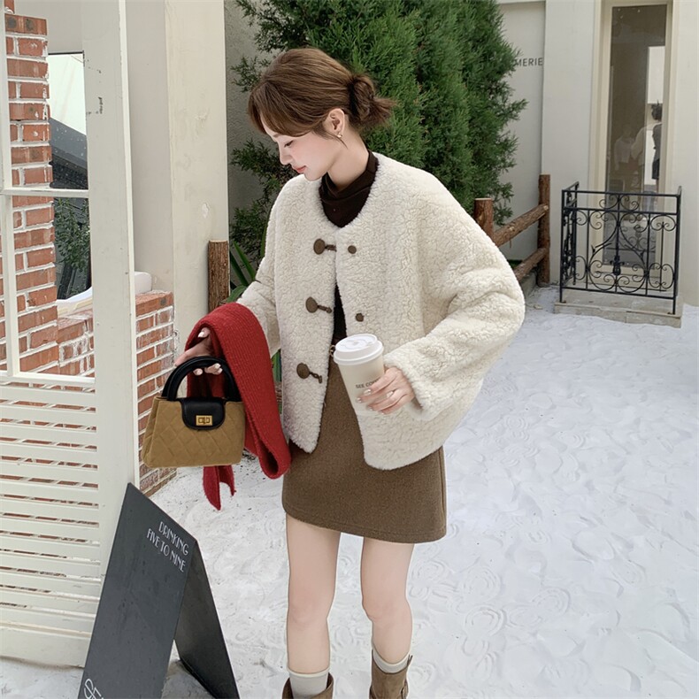 209-3286-P175-K258欧货皮毛一体羊羔毛外套2025年冬季,女装羊羔毛/颗粒绒,韩蜜菓