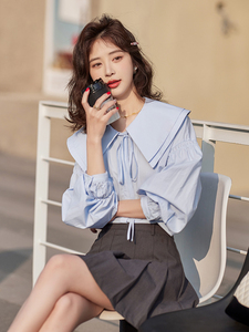 现货蓝色娃娃领长袖衬衫女复古设计感小众春季2024新款宽松衬衣图片