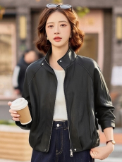 现货高级感酷飒风立领PU皮衣外套女短款春秋季新款机车风休闲夹克，女装皮衣，韩蔻秀