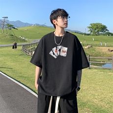 黑色