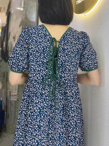 新款露背连衣裙，女装连衣裙，韩索慧慧