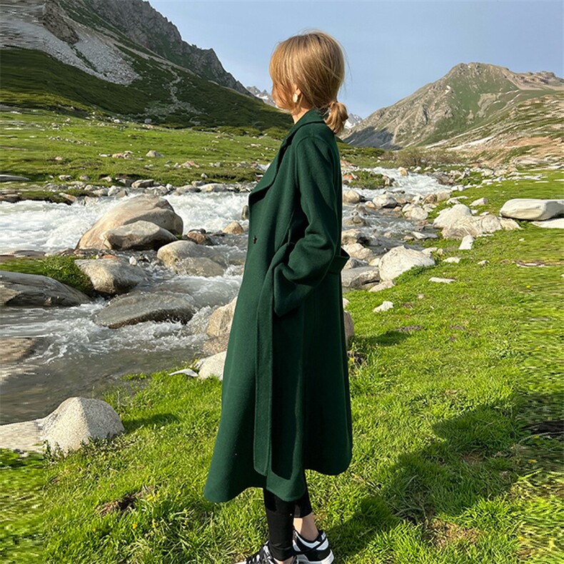 2025年夏季常规中长款长袖一粒扣纯色时尚百搭大衣简约大方，女装双面呢大衣，蒙绒特
