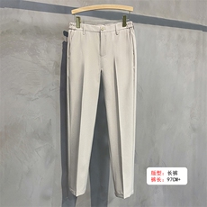 卡其色