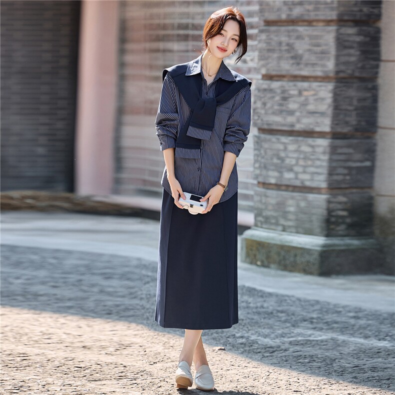 现货新款2025年宽松舒适秋季条纹披肩半身裙三件套,女装套装/套裙,蓝诺裳