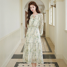 温柔风绿色碎花连衣裙春季系带收腰显瘦气质雪纺长裙2026新款，女装连衣裙，艾米