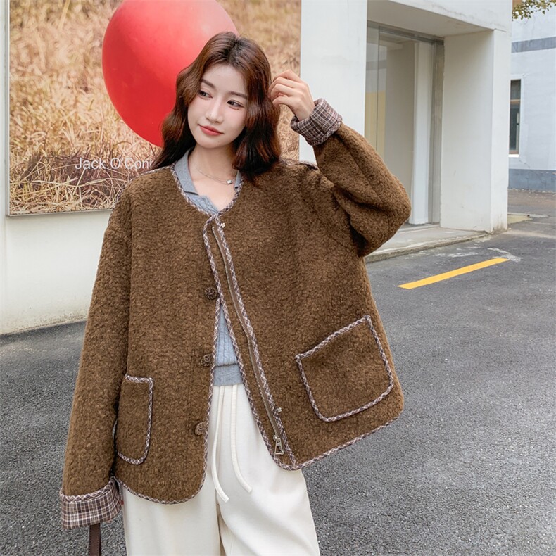 咖色美拉德格子拼接羊羔毛外套女冬季2025新款减龄奶fufu皮毛一体,女装羊绒大衣,2D034