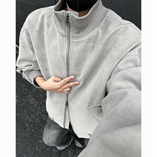 灰色
