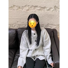 浅灰色