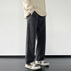黑灰色