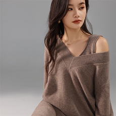 2025年秋季新款大V领套装裙时尚休闲修身，女装套装/套裙，奢优羊绒