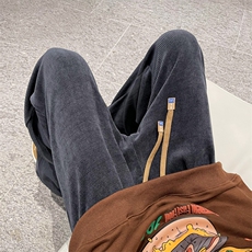 深灰色