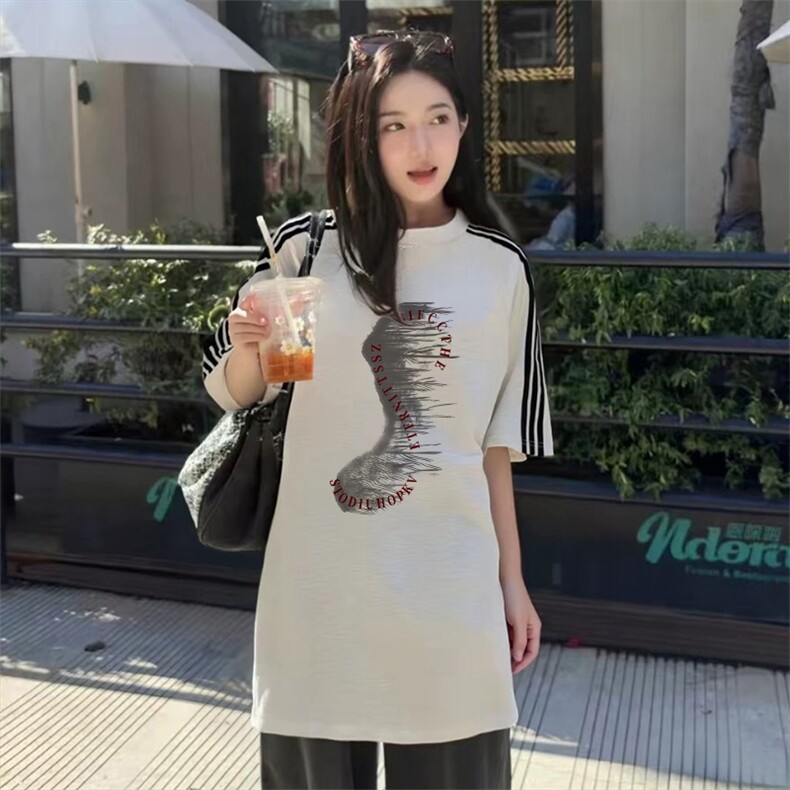 抖音得物品质二开240克宽松纯棉美式潮牌印花三条杠中性风短袖T恤,男装T恤,电商A486
