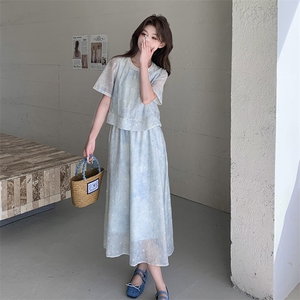 法式款显瘦遮肉女裙2025夏新淡蓝色扎染假两件连衣裙波点裙仙女裙图片