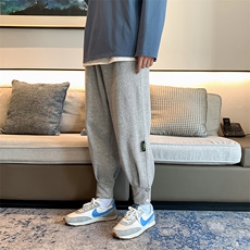灰色
