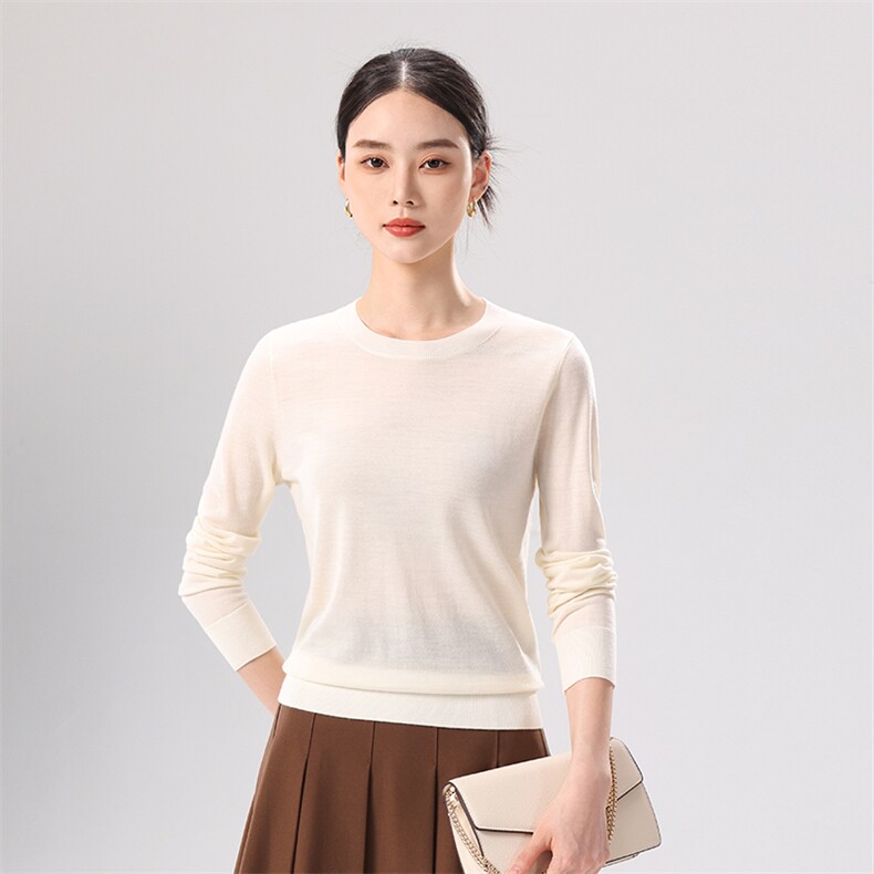 2025年秋季经典圆领时尚百搭通勤简约休闲长袖，女装羊毛衫，清联羊绒