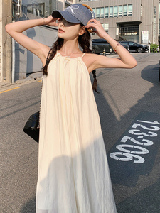 挂脖领露肩无袖连衣裙女夏2024新款设计感麻绳慵懒宽松显瘦长裙子图片
