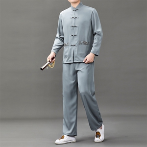 中老年唐装爸爸春装长袖风棉麻套装爷爷老人复古绣花太极服图片