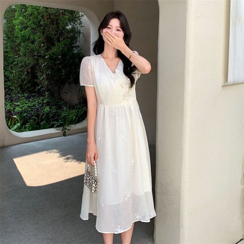 新中式国风连衣裙女2025新款夏季轻奢高级感气质名媛洋气v领裙子,女装连衣裙,然然